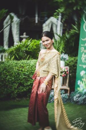 ชุดไทยเจ้าสาว ชุดไทยจักรพรรดิ์ เช่าที่แบมบี้ เวดดิ้ง ห้วยขวาง